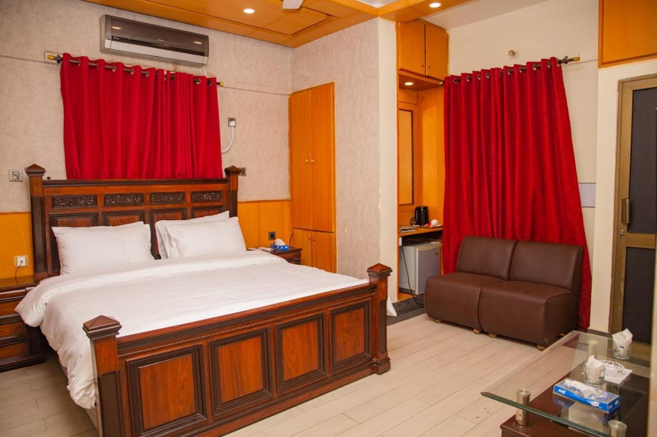 Elet Business Hotel Karaczi Zewnętrze zdjęcie