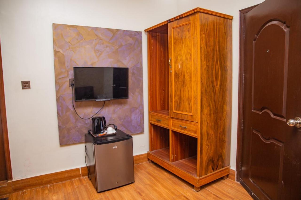 Elet Business Hotel Karaczi Zewnętrze zdjęcie
