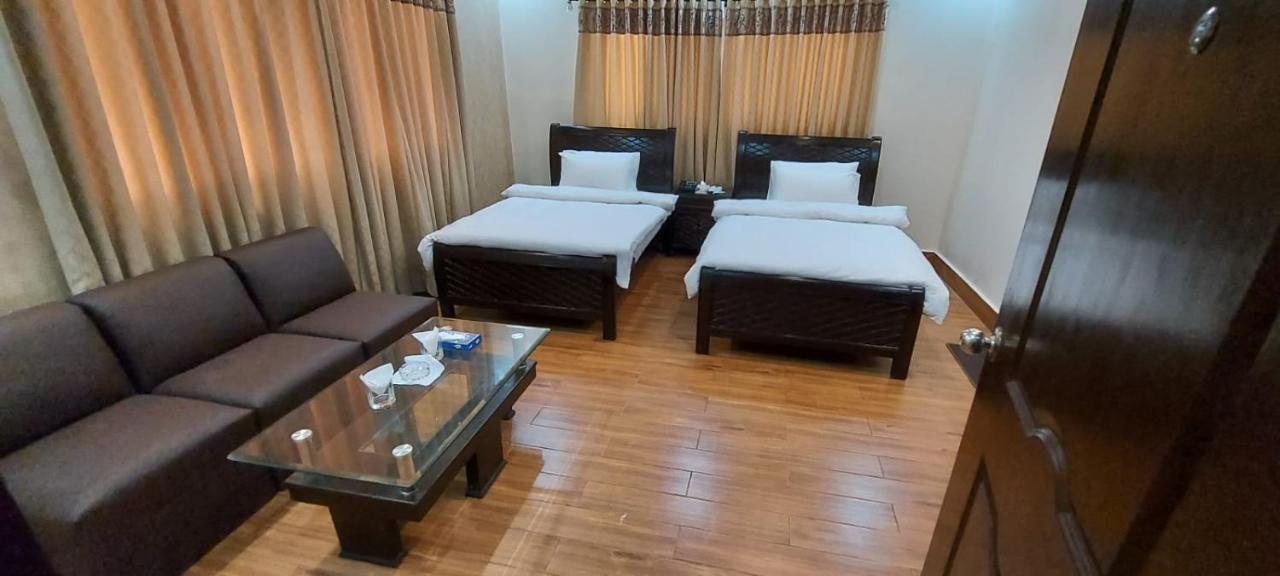 Elet Business Hotel Karaczi Zewnętrze zdjęcie