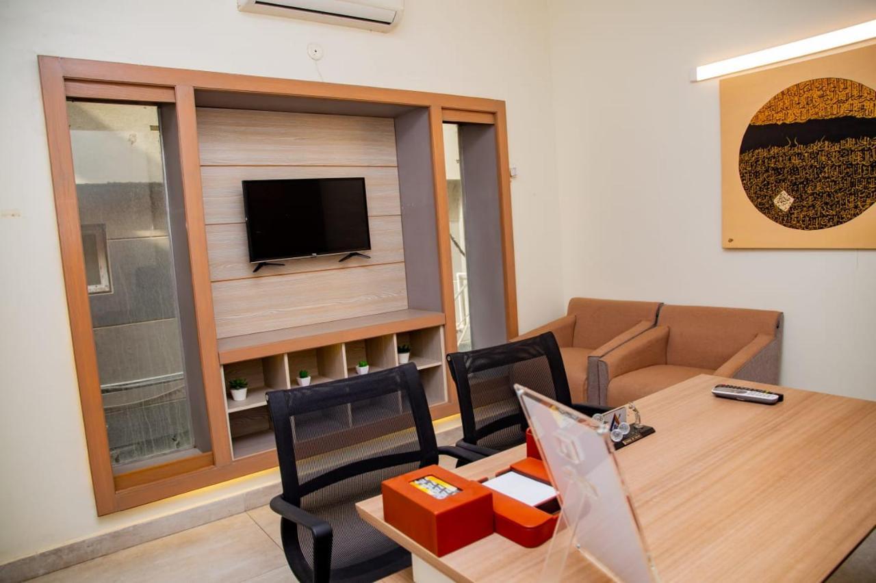 Elet Business Hotel Karaczi Zewnętrze zdjęcie