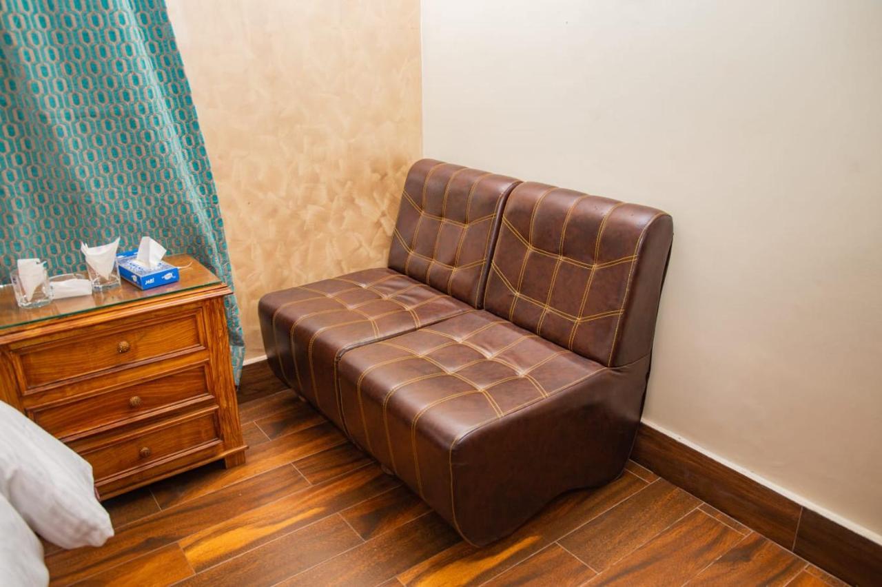 Elet Business Hotel Karaczi Zewnętrze zdjęcie