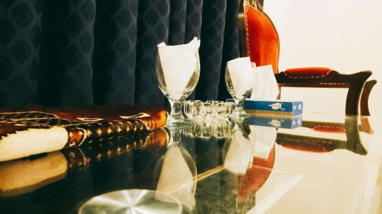 Elet Business Hotel Karaczi Zewnętrze zdjęcie
