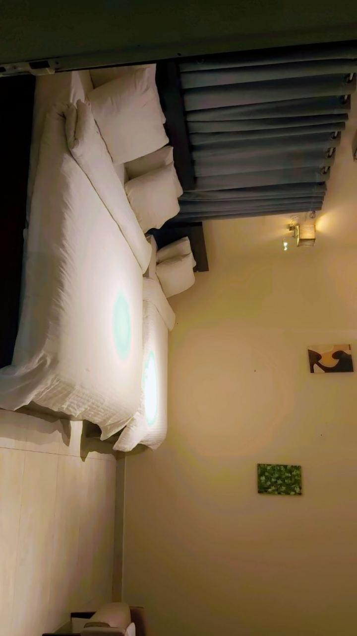Elet Business Hotel Karaczi Zewnętrze zdjęcie