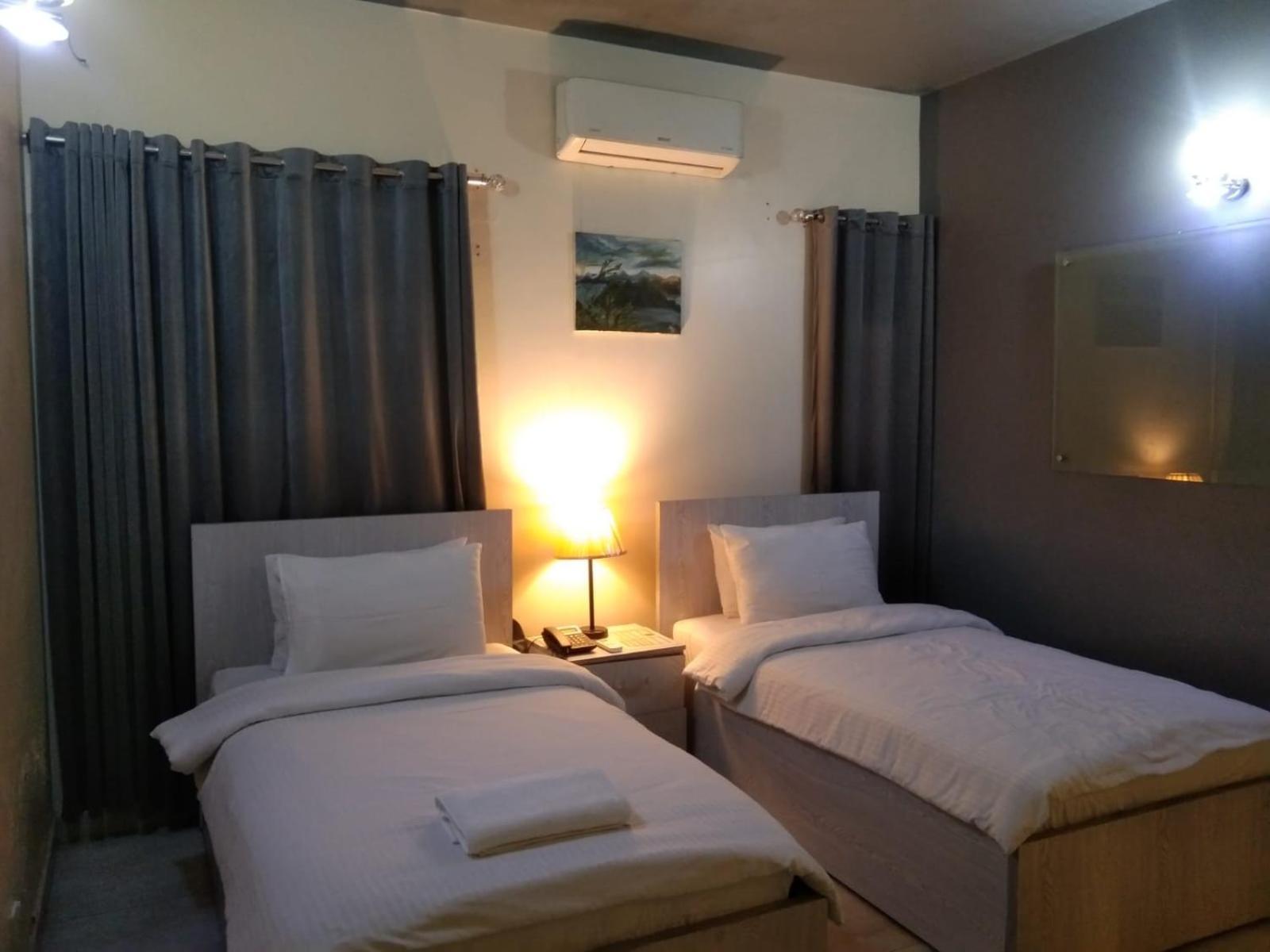 Elet Business Hotel Karaczi Zewnętrze zdjęcie